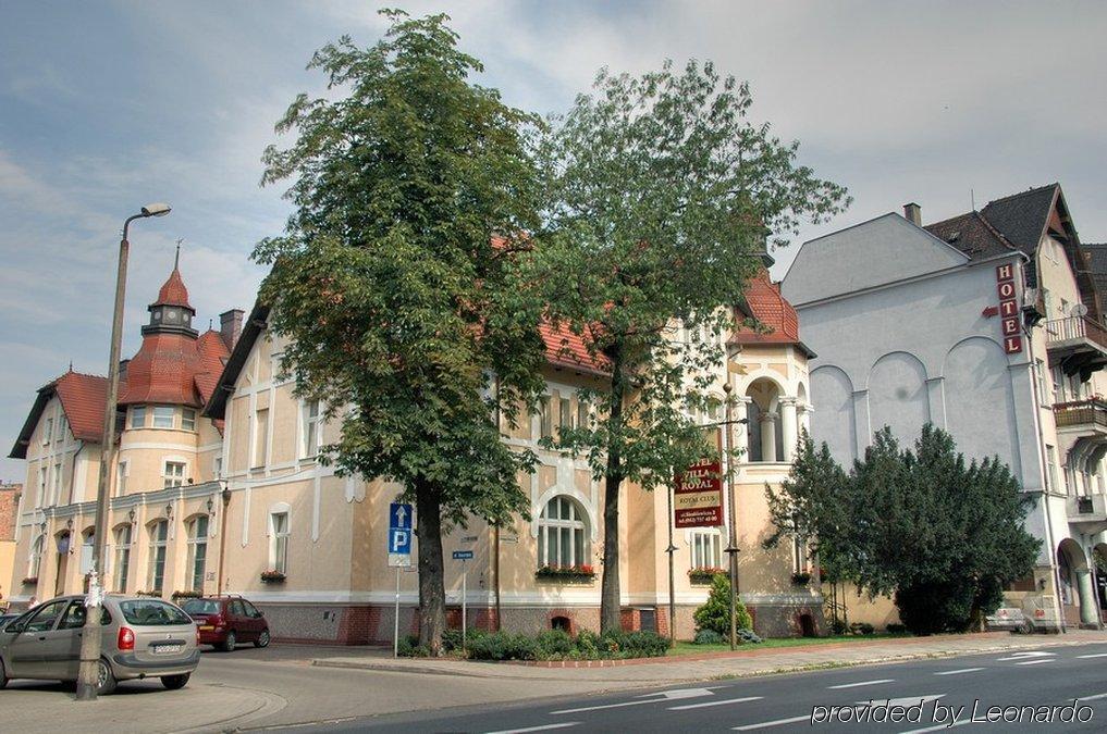 Villa Royal Острув-Велькопольски Экстерьер фото